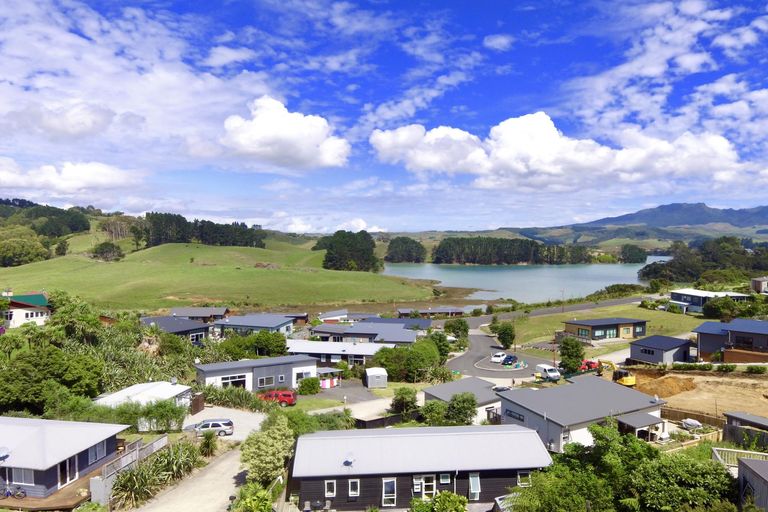 Photo of property in 8e Harakeke Place, Raglan, 3225