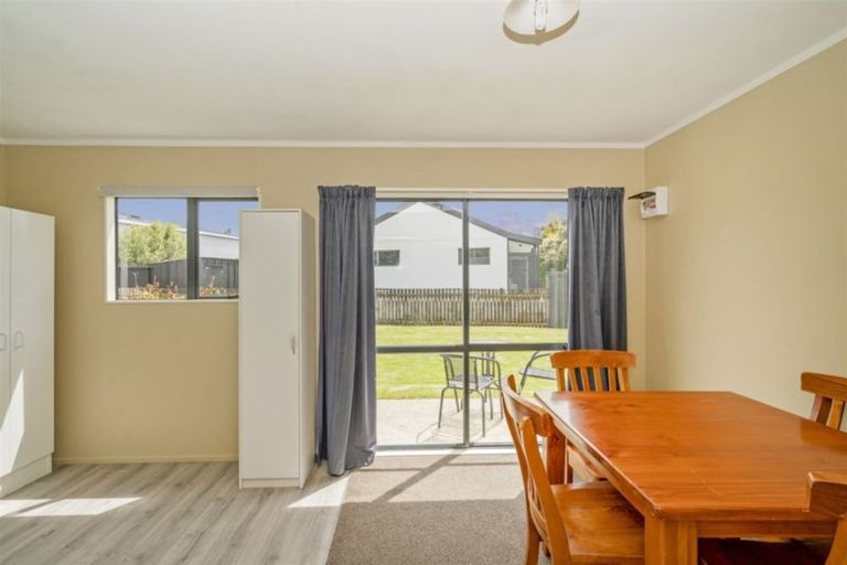 Photo of property in 10 Joan Gaskell Drive, Whitianga, 3510
