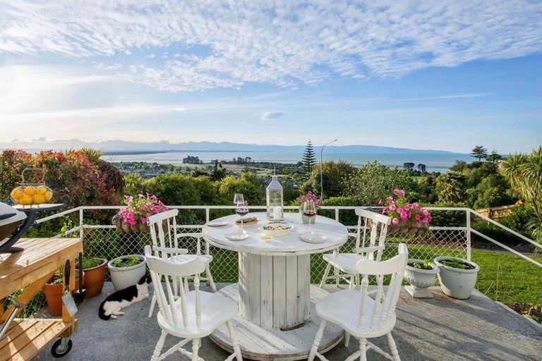 Photo of property in 66 Tosswill Road, Tahunanui, Nelson, 7011