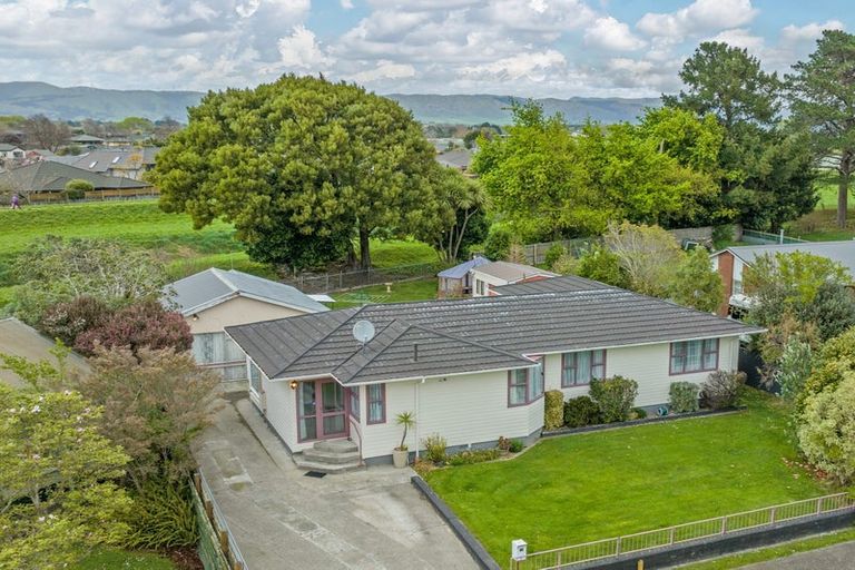 Photo of property in 19 Egmont Place, Westbrook, Palmerston North, 4412