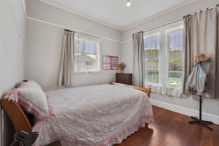 Photo of property in 95 Rata Street, Naenae, Lower Hutt, 5011