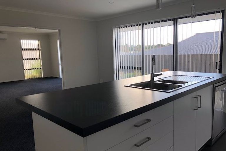 Photo of property in 36 Fairfax Crescent, Pyes Pa, Tauranga, 3112