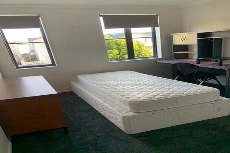 Photo of property in 30 Bellbird Street, Papakura, 2110