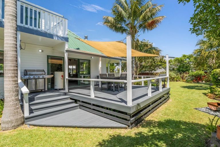 Photo of property in 11 Ohiwa Parade, Ohope, 3121