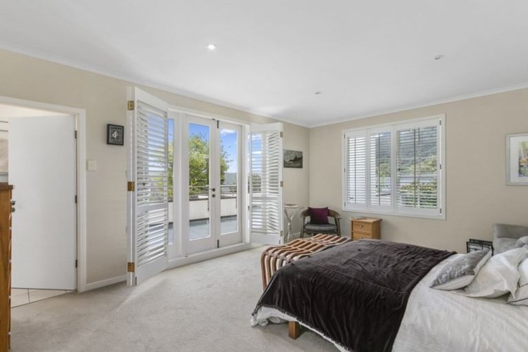 Photo of property in 25 Cheviot Road, Lowry Bay, Lower Hutt, 5013