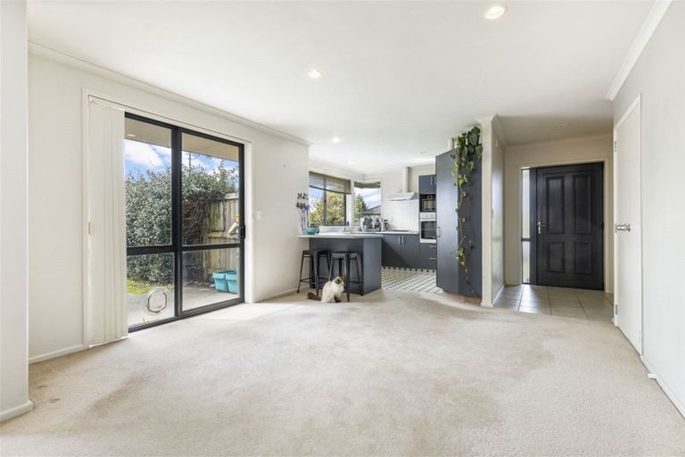 Photo of property in 5 Gresham Place, Rototuna North, Hamilton, 3210