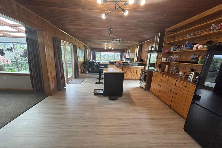 Photo of property in 1939 South Road, Pitone, New Plymouth, 4374