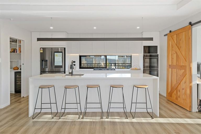 Photo of property in 10 Whitburn Avenue, Halswell, Christchurch, 8025