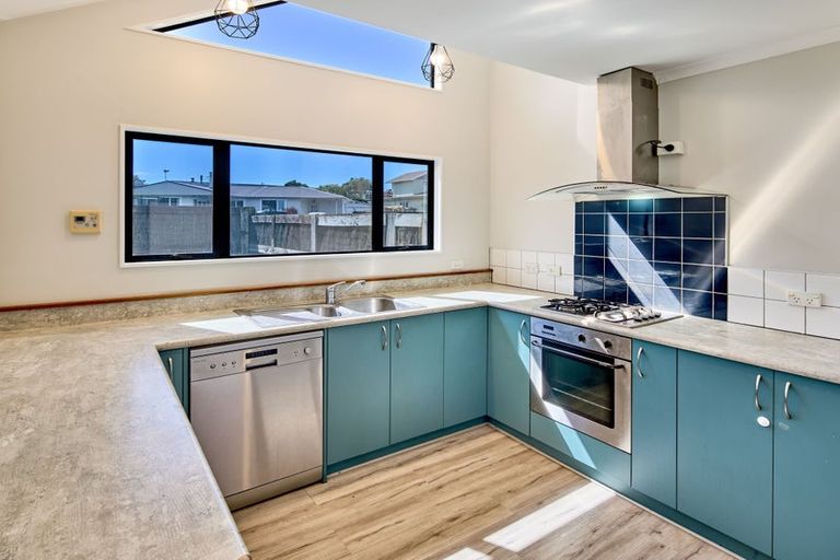 Photo of property in 59 Kapiti Crescent, Titahi Bay, Porirua, 5022