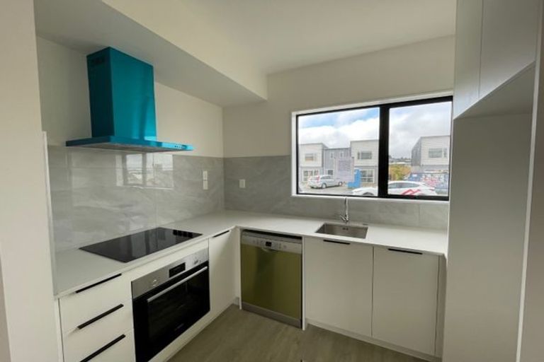 Photo of property in 6a Poruru Close, Papakura, 2110