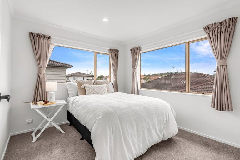 Photo of property in 5 Moravale Lane, Flat Bush, Auckland, 2016