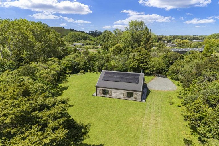 Photo of property in 37 Ward Road, Matakana, Warkworth, 0985
