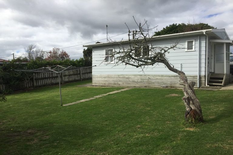 Photo of property in 127 Rosier Road, Glen Eden, Auckland, 0602