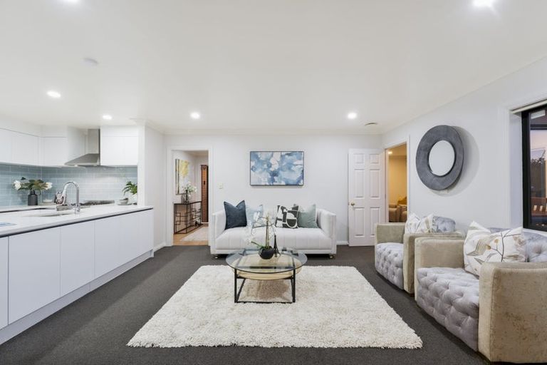 Photo of property in 51 Semillon Avenue, Henderson, Auckland, 0612