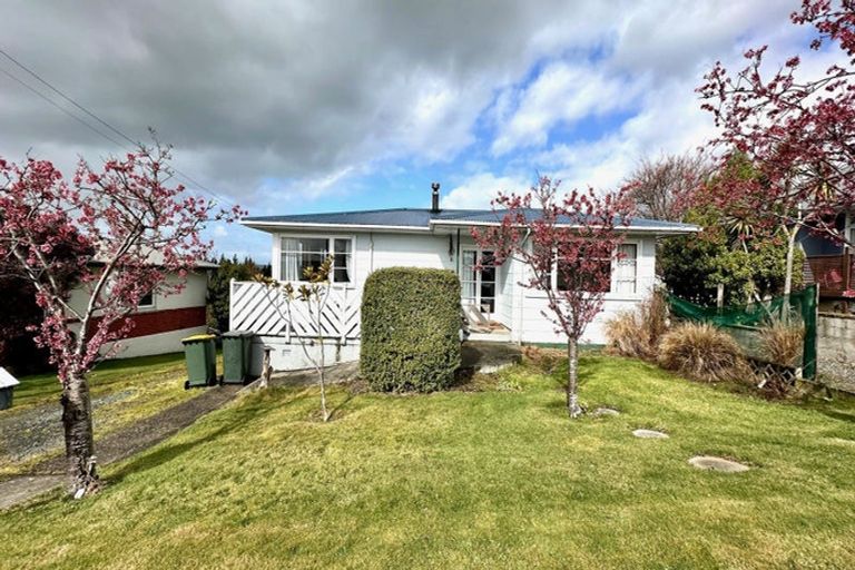 Photo of property in 27 Christie Street, Balclutha, 9230