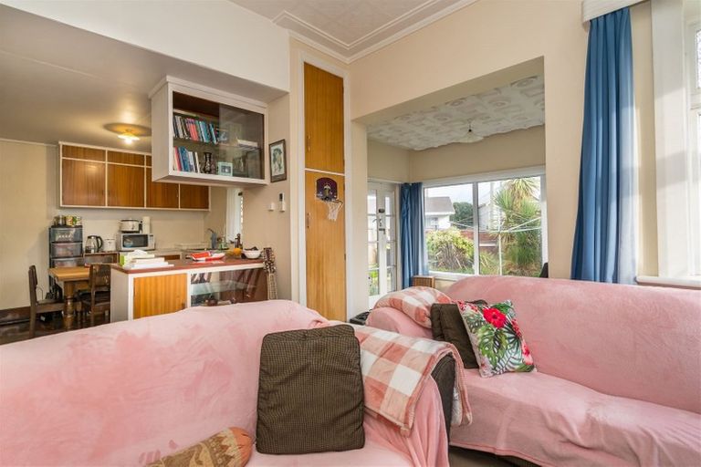 Photo of property in 42 Queens Drive, Saint Kilda, Dunedin, 9012