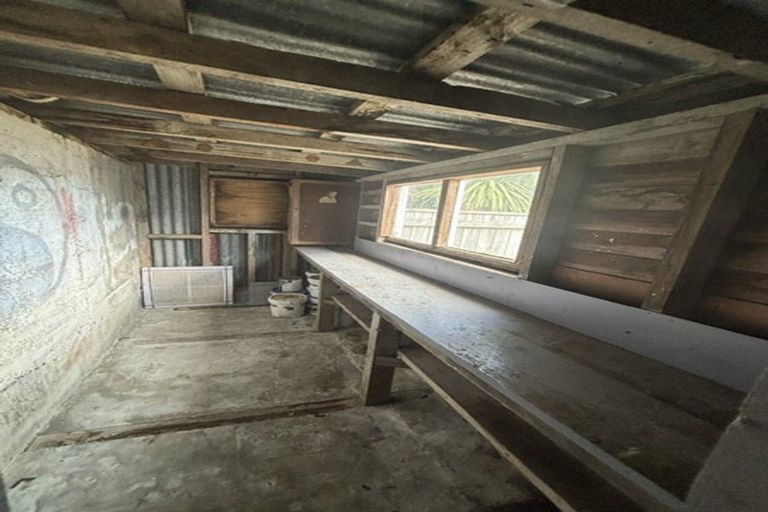 Photo of property in 197 Seaview Road, Westown, New Plymouth, 4310