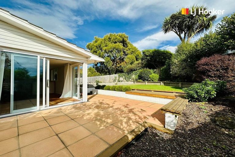 Photo of property in 15 Pioneer Crescent, Helensburgh, Dunedin, 9010