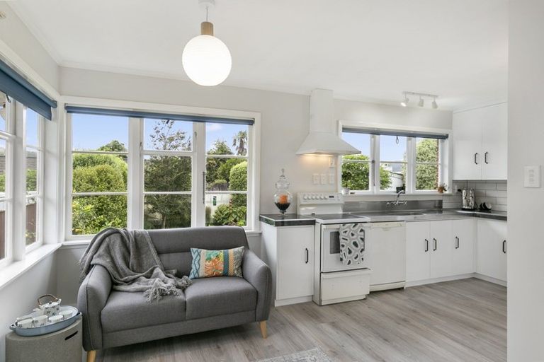 Photo of property in 11 Lincoln Avenue, Epuni, Lower Hutt, 5011