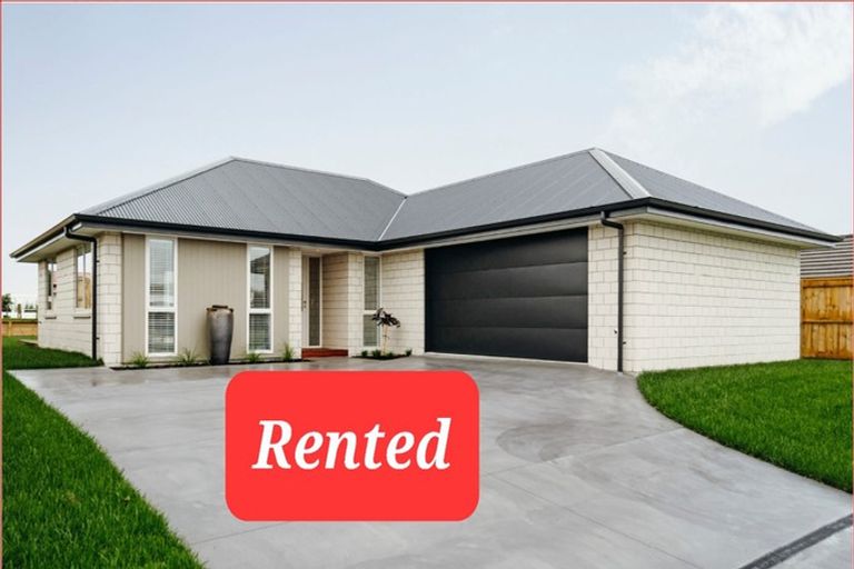 Photo of property in 10 Karearea Drive, Coastlands, Whakatane, 3120