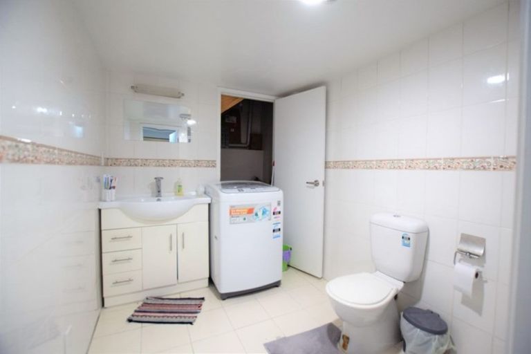 Photo of property in 39a Sunnyside Road, Sunnyvale, Auckland, 0612