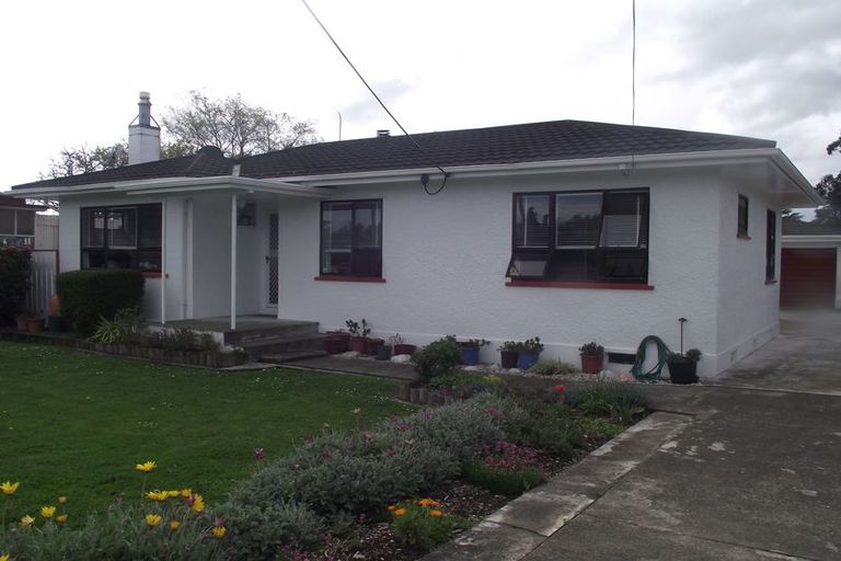 Photo of property in 7 Moreton Road, Carterton, 5713