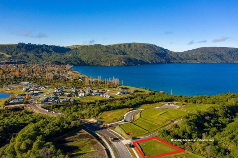 Photo of property in 33 Okaia Drive, Kinloch, Taupo, 3377