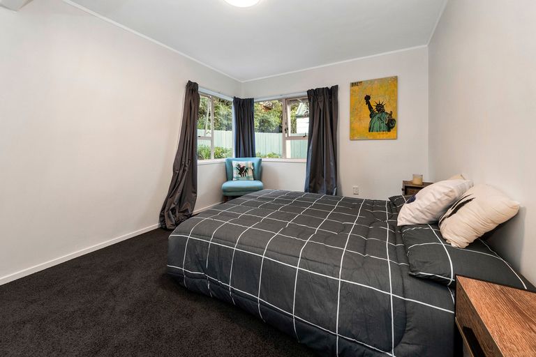 Photo of property in 19 Wirihana Road, Titirangi, Auckland, 0604