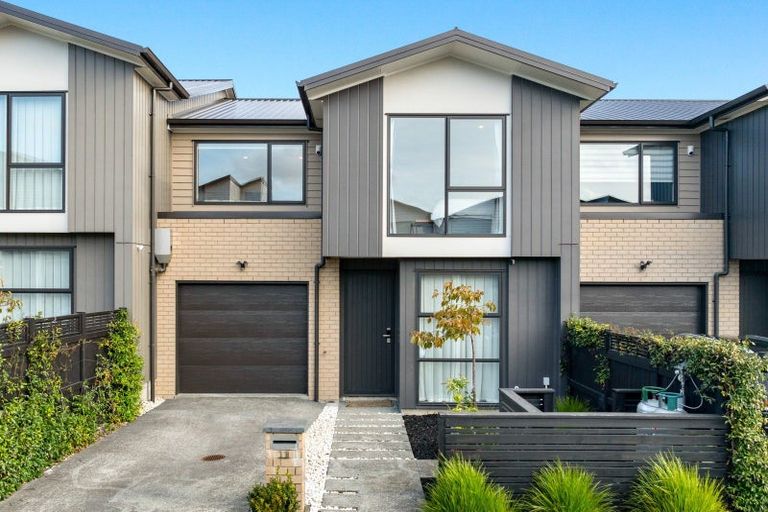 Photo of property in 11 Waterlily Street, Hobsonville, Auckland, 0616