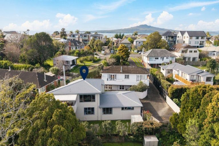 Photo of property in 2/51 Merani Street, Belmont, Auckland, 0622