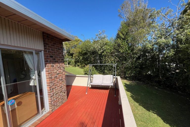 Photo of property in 6 Nea Place, Hillcrest, Auckland, 0627