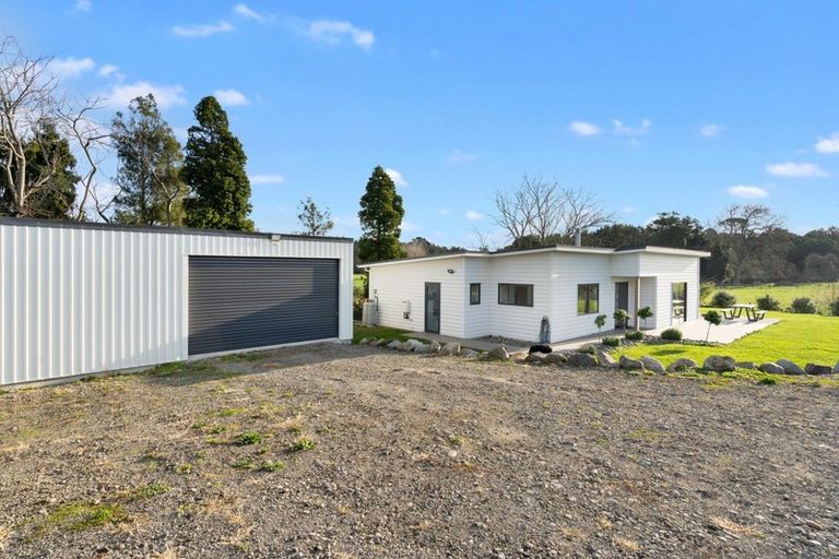 Photo of property in 173 Kairau Road, Brixton, New Plymouth, 4373