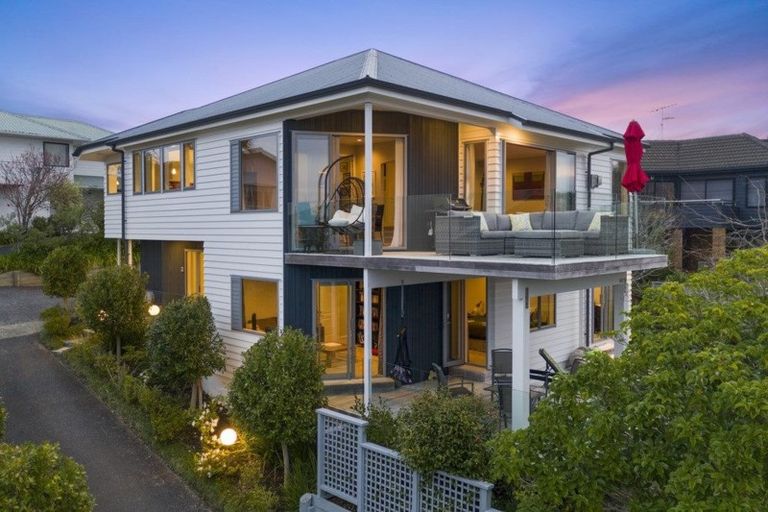 Photo of property in 1/60 Penzance Road, Mairangi Bay, Auckland, 0630