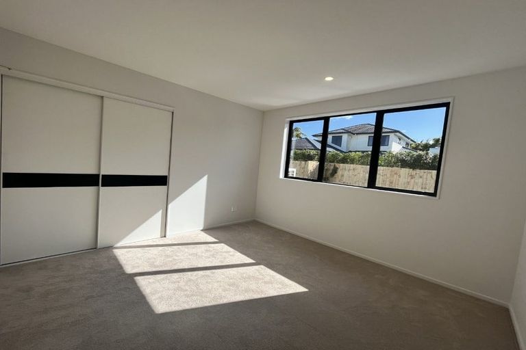 Photo of property in 5/11 Rengarenga Rise, Fairview Heights, Auckland, 0632