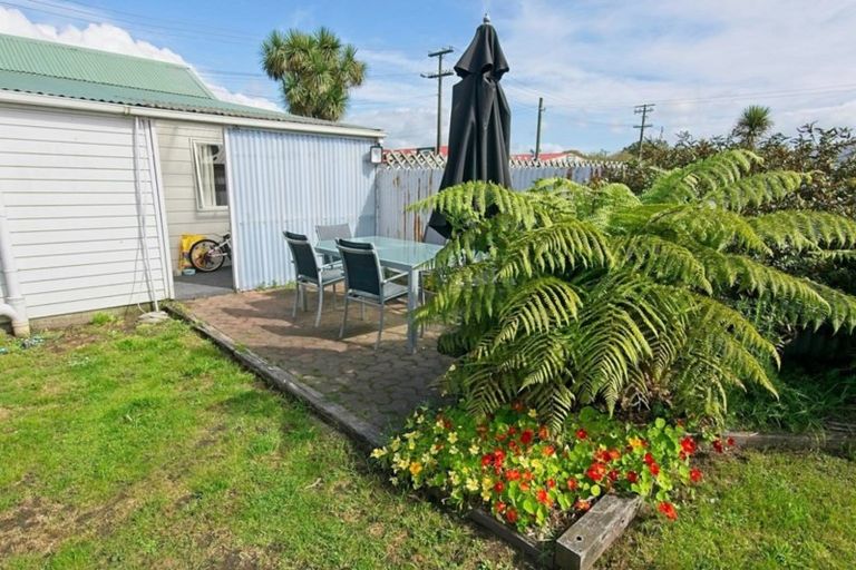 Photo of property in 5 Fonblanque Street, Westport, 7825