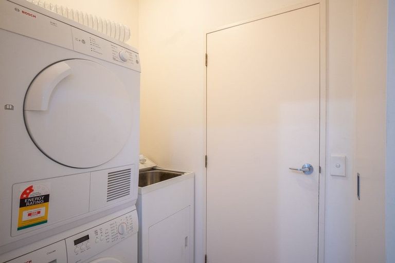 Photo of property in Maddison Apartments, 1/6f Queen Street, Palmerston North, 4410