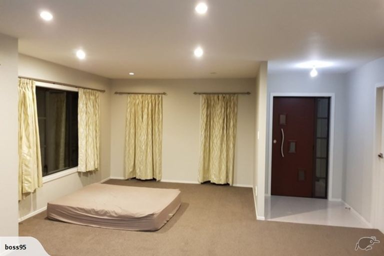 Photo of property in 33 Edith Collier Drive, Otamatea, Whanganui, 4500