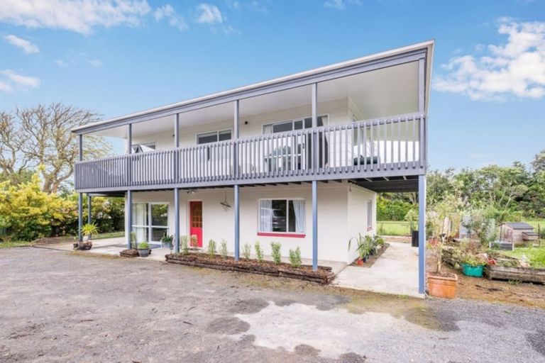 Photo of property in 75 Atkinson Avenue, Otaki Beach, Otaki, 5512