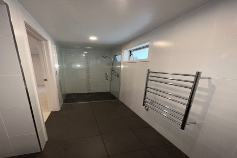 Photo of property in 105 East Coast Road, Castor Bay, Auckland, 0620