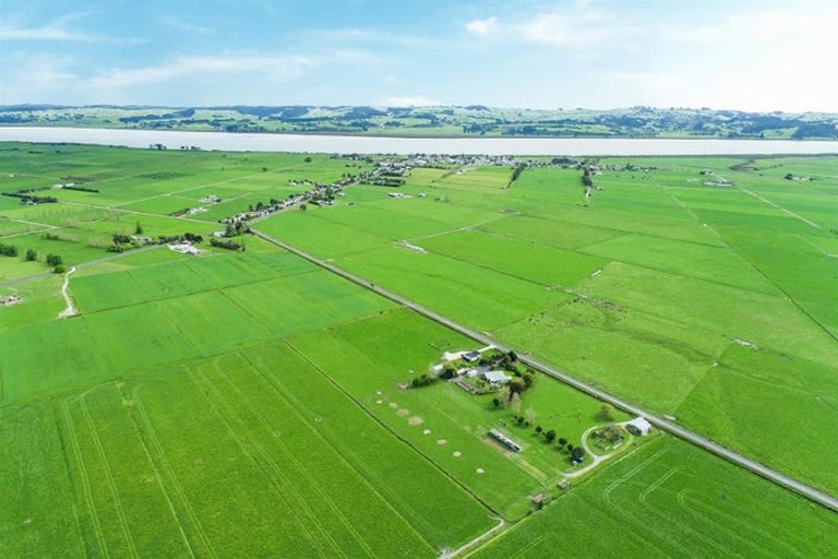Photo of property in 76 Robertson Road, Ruawai, 0591