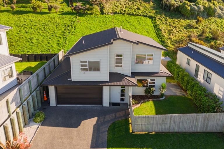 Photo of property in 45 Melksham Drive, Churton Park, Wellington, 6037