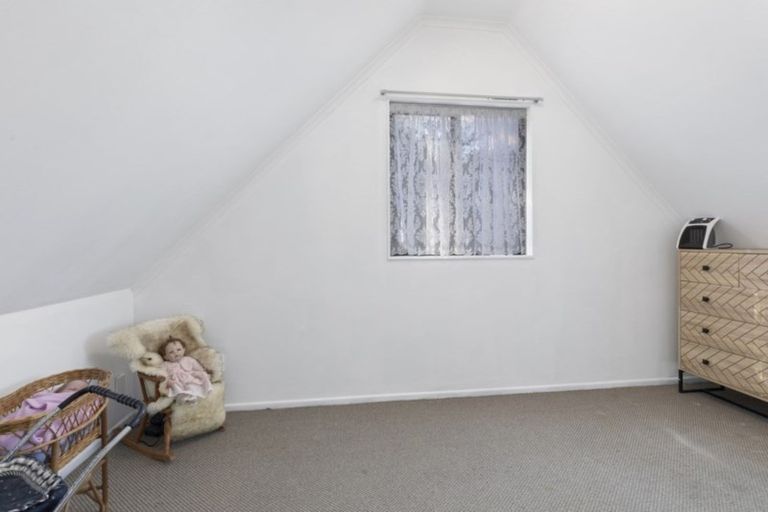 Photo of property in 184a George Street, Stokes Valley, Lower Hutt, 5019
