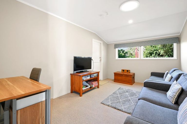 Photo of property in 8 Fleming Place, Chedworth, Hamilton, 3210