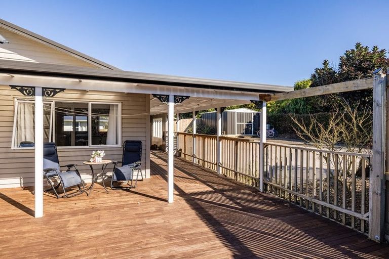 Photo of property in 43 Awatere Street, Clover Park, Auckland, 2023