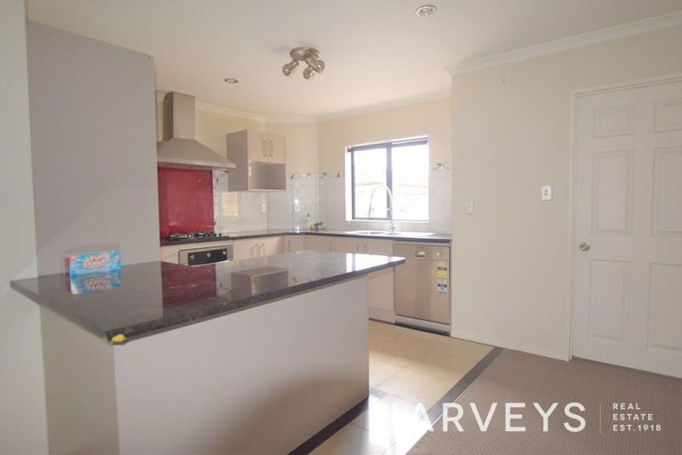 Photo of property in 16b Airdrie Road, Ranui, Auckland, 0612