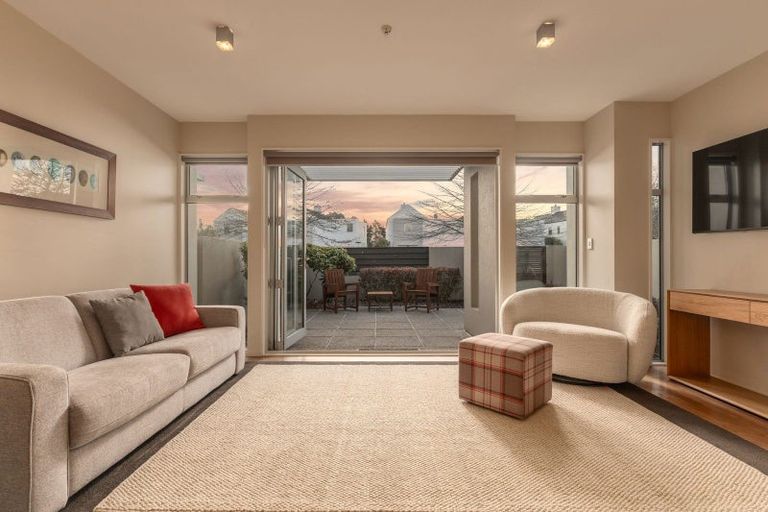 Photo of property in 5/6 Harts Creek Lane, Northwood, Christchurch, 8051