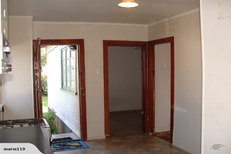Photo of property in 1/12 Hinekohu Street, New Lynn, Auckland, 0600