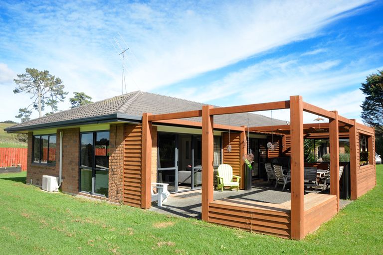 Photo of property in 927 Tauhoa Road, Kaipara Flats, Warkworth, 0984