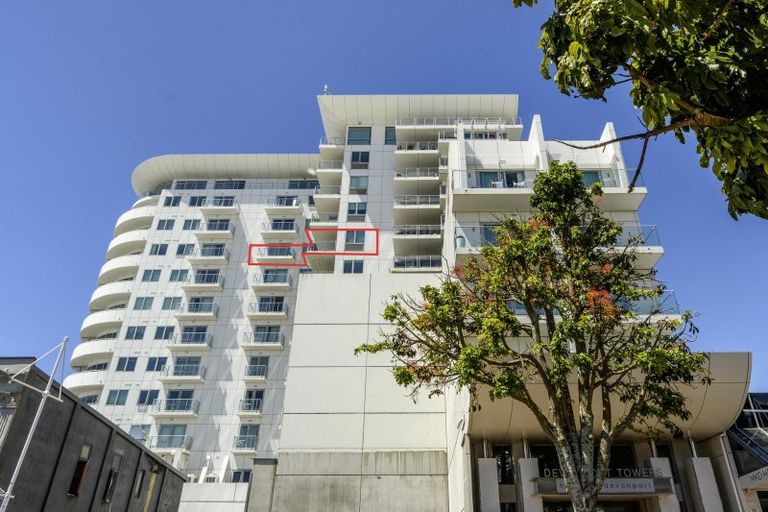 Photo of property in 12/72e Devonport Road, Tauranga, 3110