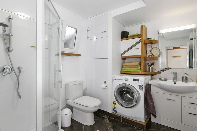 Photo of property in 26 Porterfield Street, Macandrew Bay, Dunedin, 9014